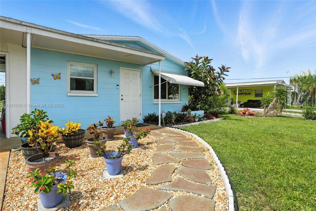 1164 Navajo Ave, Lehigh Acres, Floride 33974, États-Unis