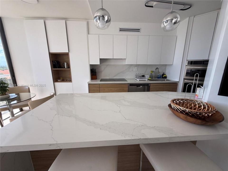 3610 Yacht Club Dr 713, Aventura, 佛羅里達州 33180, 美國