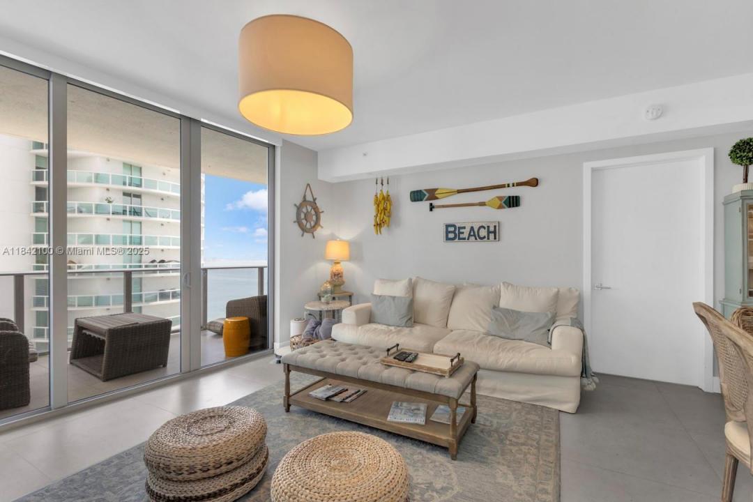 488 NE 18th St 2511, Miami, Florida 33132, Estados Unidos