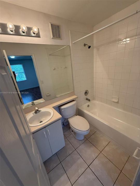 Lauderhill, Florida 33319