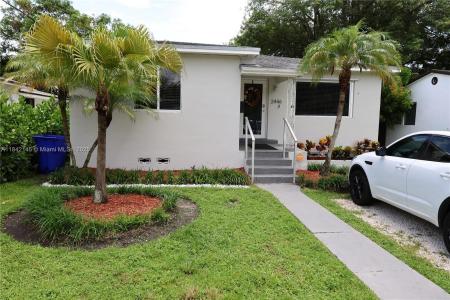 2446 Grant St, Hollywood, Florida 33020, USA