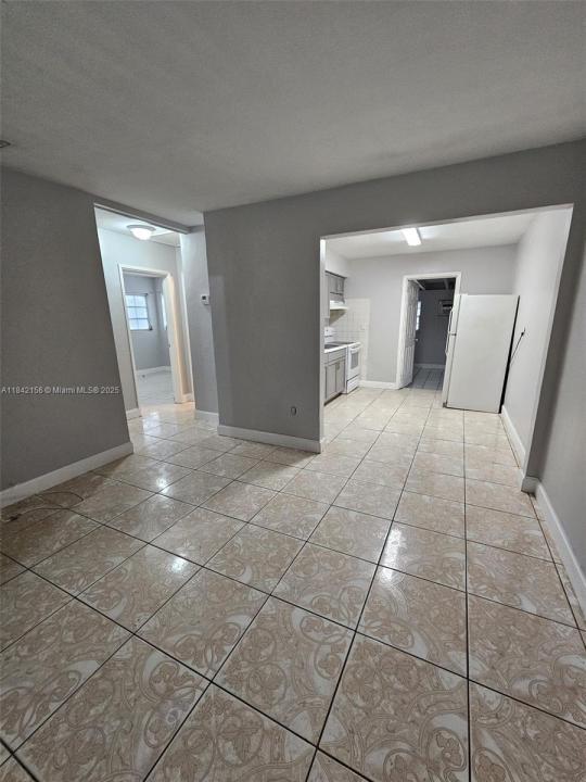 482 NE 136th St 482, North Miami, Flórida 33161, Estados Unidos