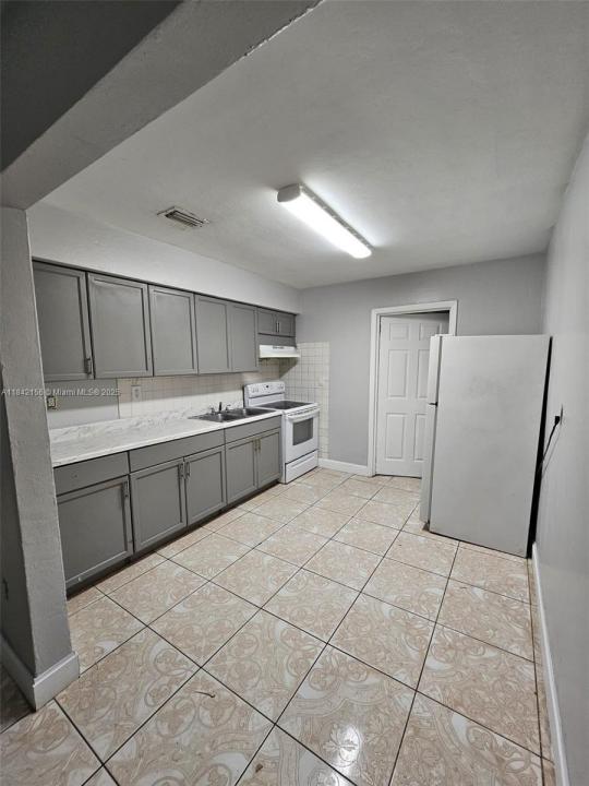 482 NE 136th St 482, North Miami, Flórida 33161, Estados Unidos