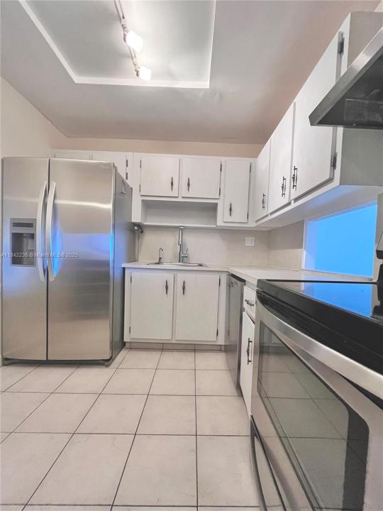 500 Three Islands Blvd 502, Hallandale Beach, Florida 33009, HOA KỲ