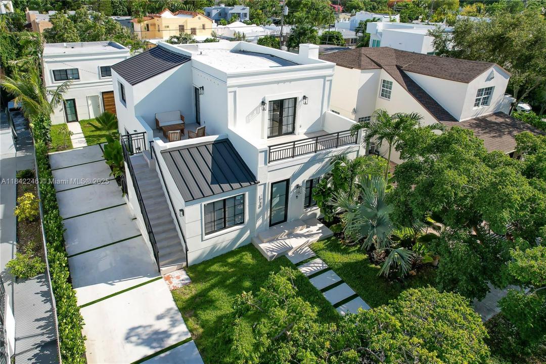 Miami, Florida 33135