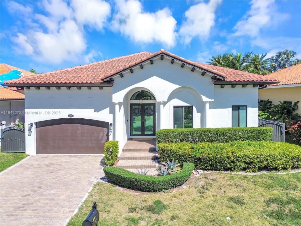 7565 SW 190th St, Cutler Bay, Florida 33157