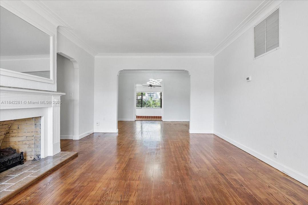 8826 Emerson Ave 0, Surfside, Floride 33154, États-Unis