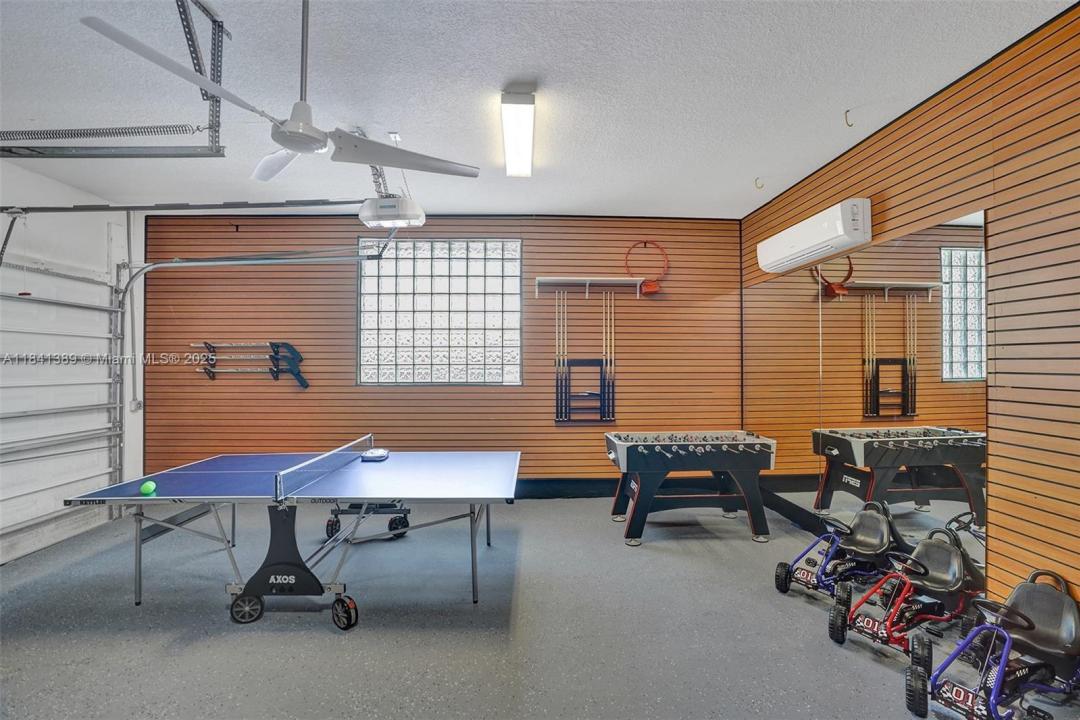11400 NW 7th St, Plantation, Florida 33325