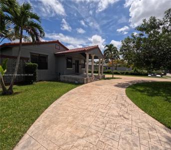 2518 Monroe St 1-2, Hollywood, Florida 33020, USA