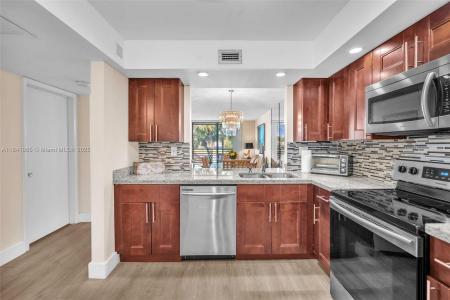 1101 Colony Point Cir 207, Pembroke Pines, Florida 33026, USA