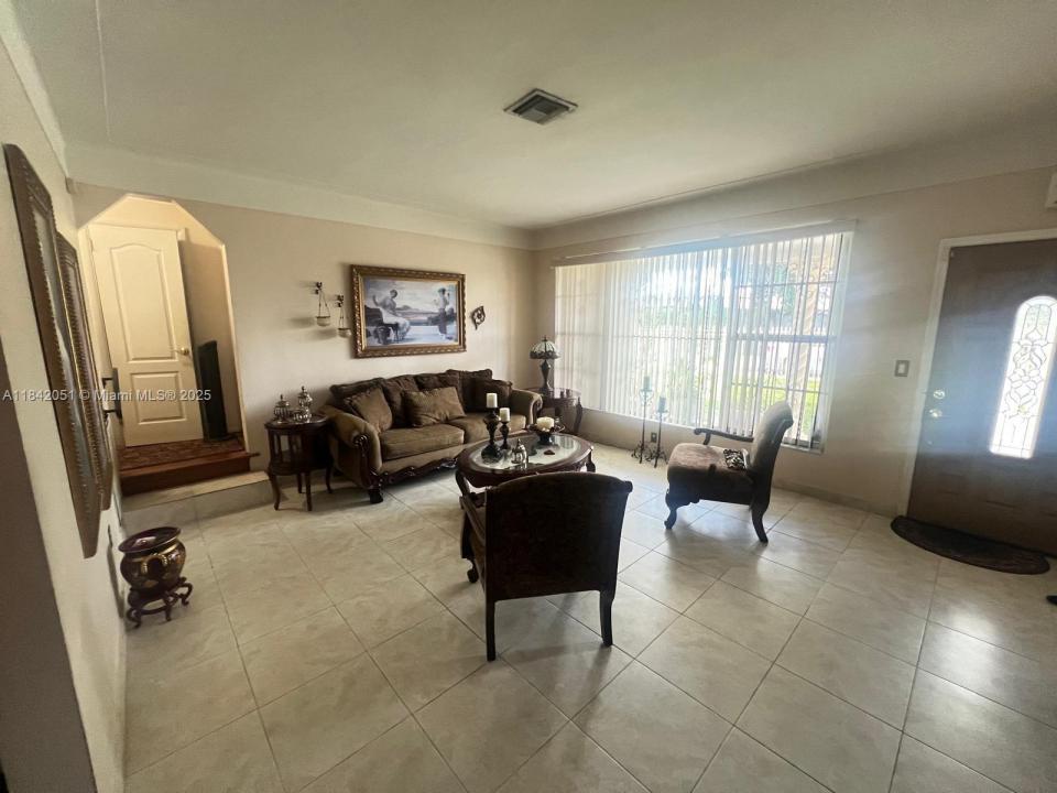 3435 NW 80TH ST, Miami, 佛罗里达州 33147, 美国