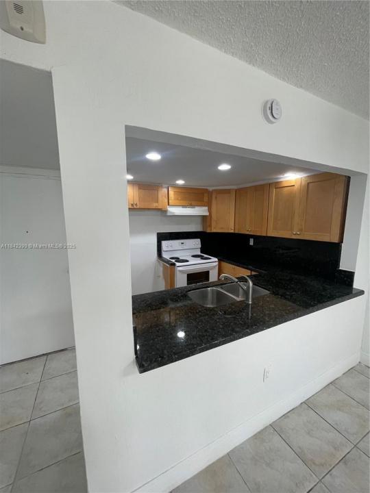 10500 SW 108th Ave B410, Miami, Florida 33176, Stati Uniti