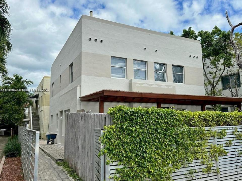 833 W 39th St 4, Miami Beach, Florida 33140