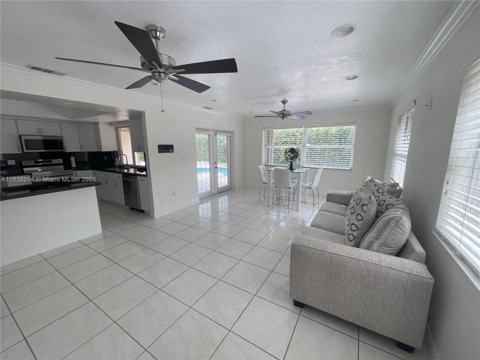 8482 NW 166th Ter, Miami Lakes, Florida 33016