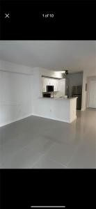 5085 NW 7th St 509, Miami, Florida 33126, USA