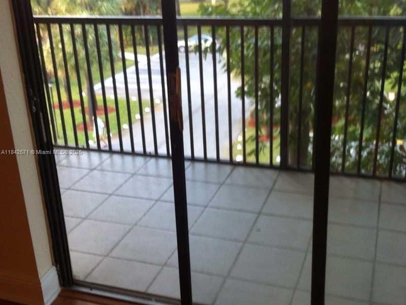 5530 NW 44th St 411C, Lauderhill, Floryda 33319, USA