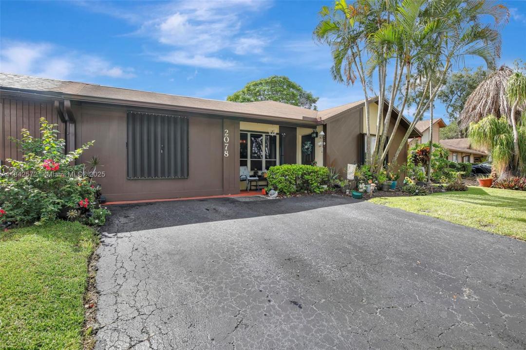 2078 SW 71st Way, Davie, Florida 33317, Estados Unidos