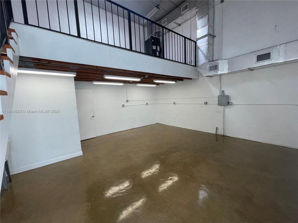12304 SW 132nd Ct A-3, Miami, 佛罗里达州 33186, 美国
