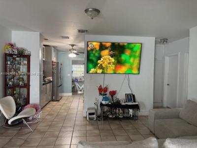 1571 NE 11th St, Homestead, Florida 33033, USA
