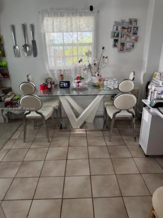 1571 NE 11th St, Homestead, Floryda 33033, USA