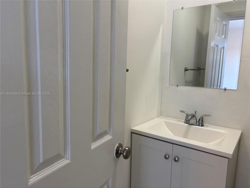 214 NW 46th Ave 214, Miami, Florida 33126, Estados Unidos