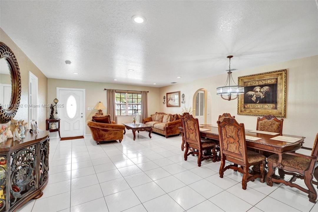 19021 SW 122nd Ave, Miami, Florida 33177