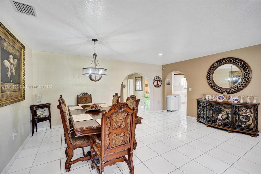 19021 SW 122nd Ave, Miami, Florida 33177