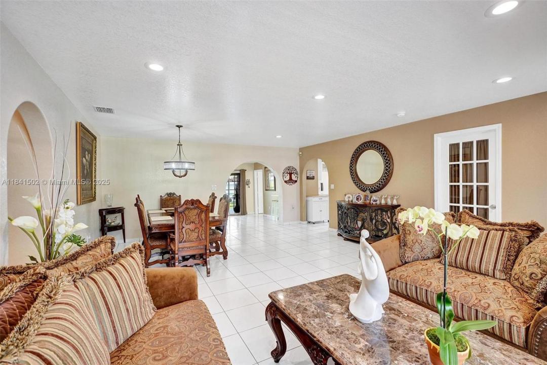 19021 SW 122nd Ave, Miami, Florida 33177