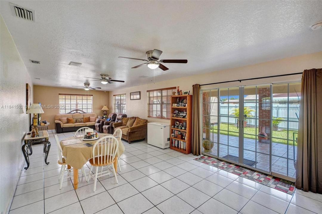 19021 SW 122nd Ave, Miami, Florida 33177