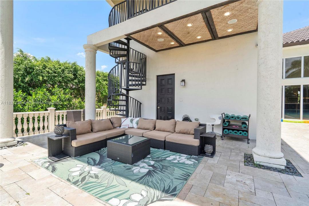 1203 NW 121st Ave, Plantation, Florida 33323