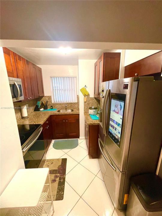 8821 W Flagler St 411, Miami, フロリダ 33174, アメリカ合衆国