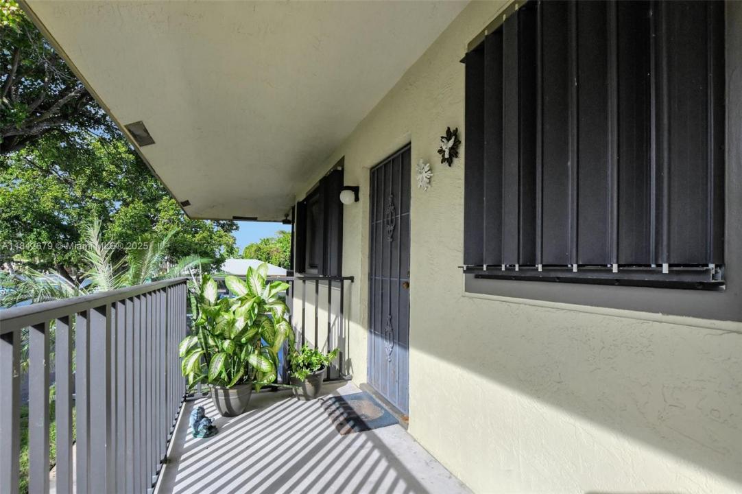 588 Trace Cir 211, Deerfield Beach, Florida 33441, Estados Unidos
