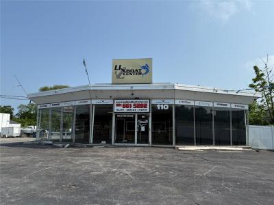 110 Sunrise Highway, Islip, New York 11795, Stati Uniti