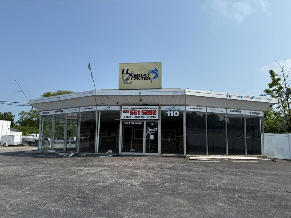 110 Sunrise Highway, Islip, 纽约州 11795, 美国