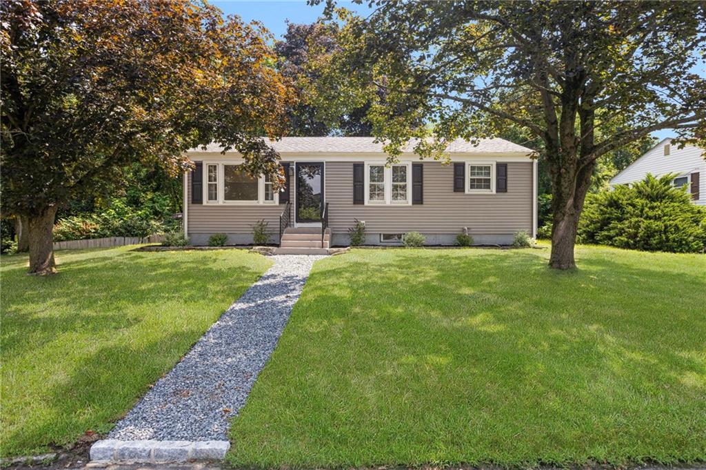 71 Waycross Drive, Warwick, Rhode Island 02888, Estados Unidos