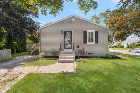 71 Waycross Drive, Warwick, RI 02888, USA