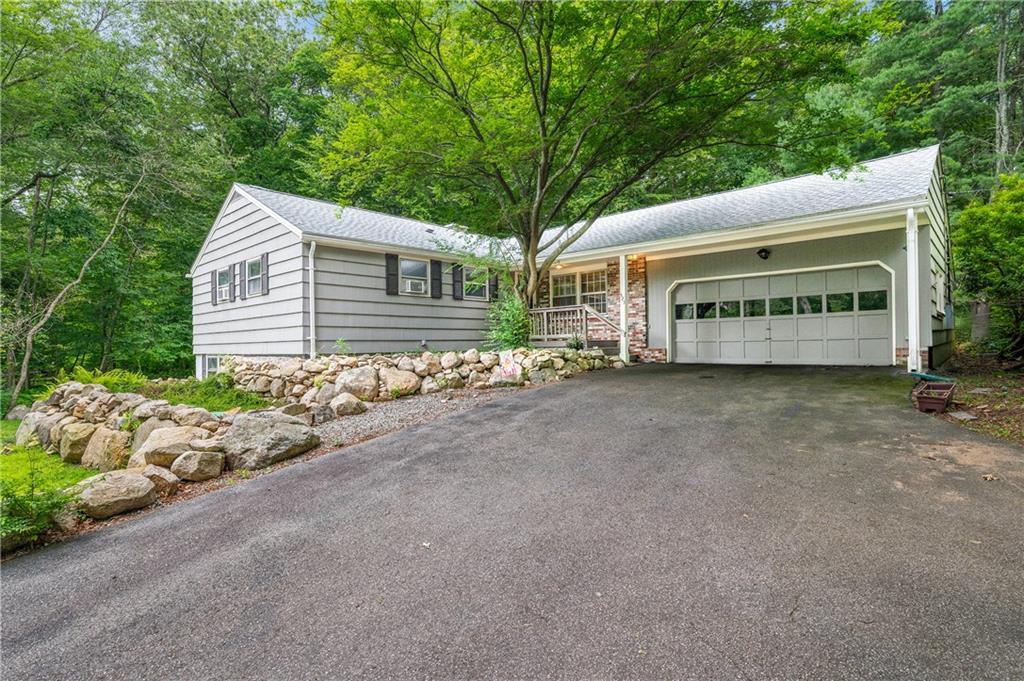 325 Shady Hill Drive, East Greenwich, Rhode Island 02818
