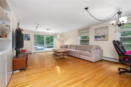 325 Shady Hill Drive, East Greenwich, Rhode Island 02818