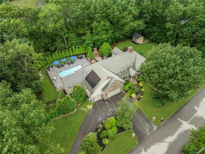 1 Victoria Drive, Smithfield, Rhode Island 02917