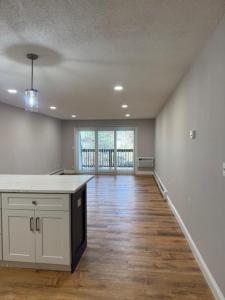 75 Oaklawn Avenue 75-319, Cranston, Rhode Island 02920