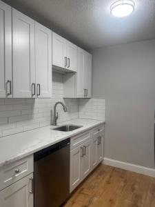 65 Oaklawn Avenue 65-208, Cranston, Rhode Island 02920