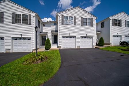 572 Smithfield Road 8, North Providence, RI 02904, USA