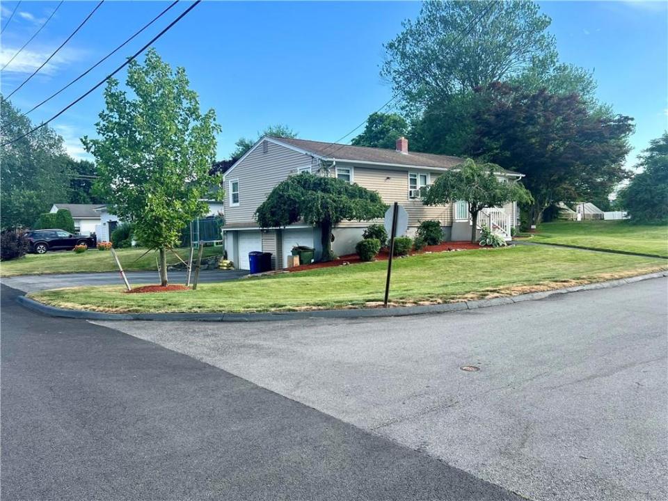24 Cedar Street, Johnston, Rhode Island 02919, États-Unis