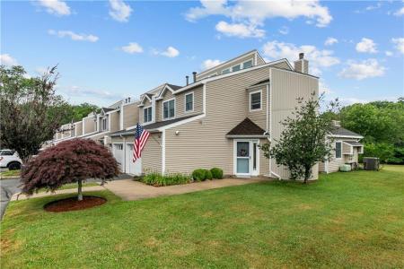 58 Lawton Brook Lane 58, Portsmouth, RI 02871, USA