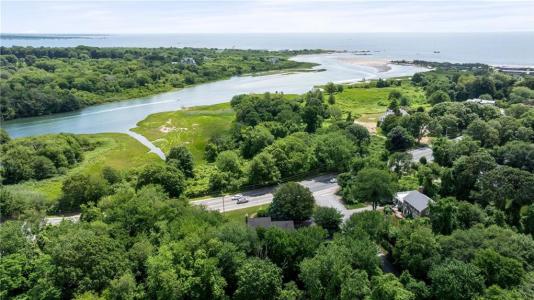 264 Boston Neck Road, Narragansett, Rhode Island 02882, USA