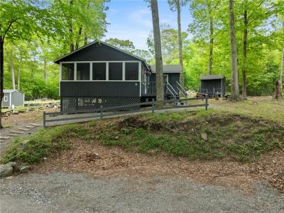 25 Melissa Lane, Burrillville, Rhode Island 02859