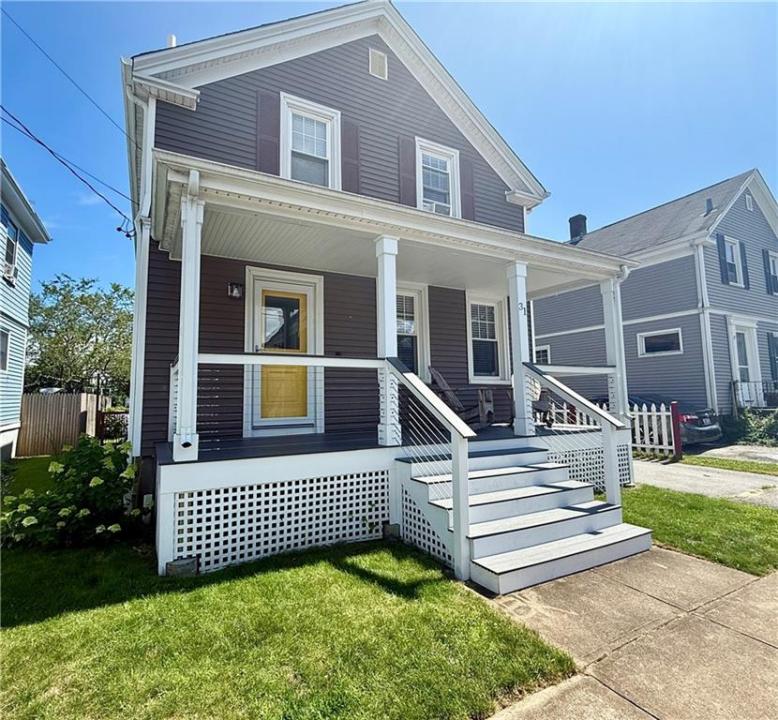 31 Russell Avenue, Newport, Rhode Island 02840