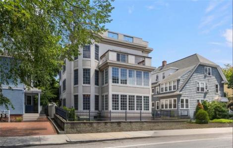 30 South Angell Street 3, Providence, RI 02906, USA