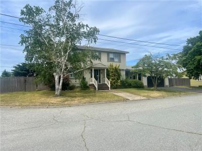 45 Rosemary Street, Cranston, RI 02920, USA