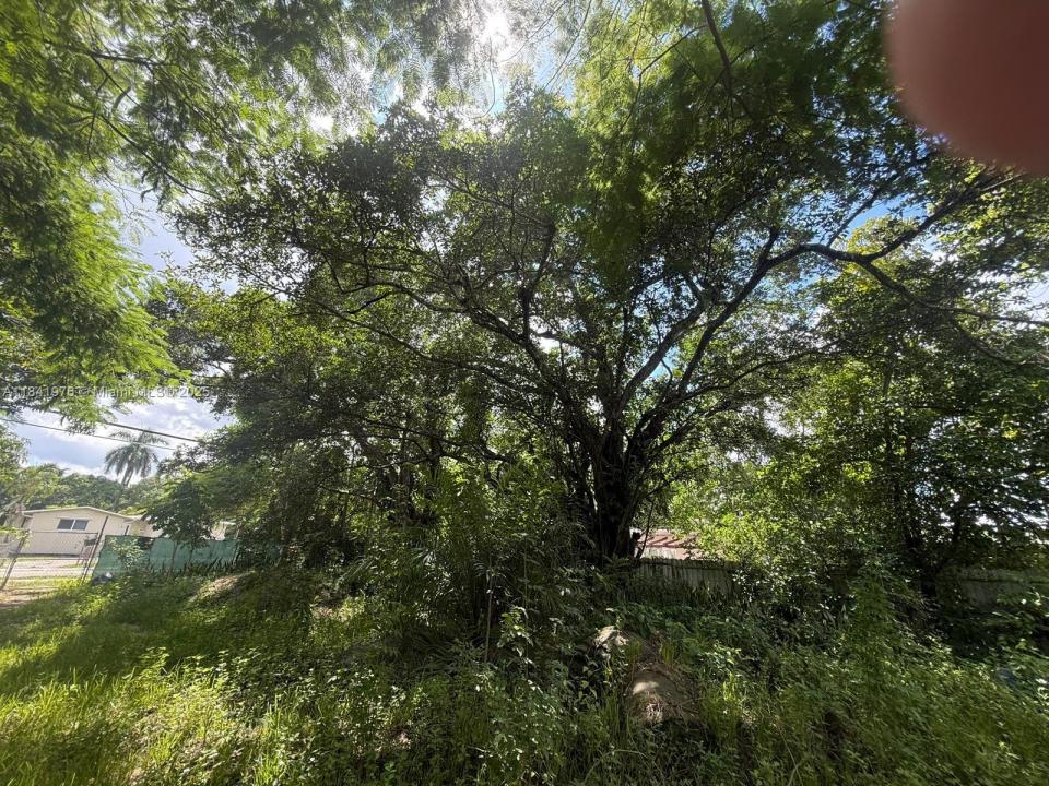 835 NE 149 ST, North Miami, Florida 33161